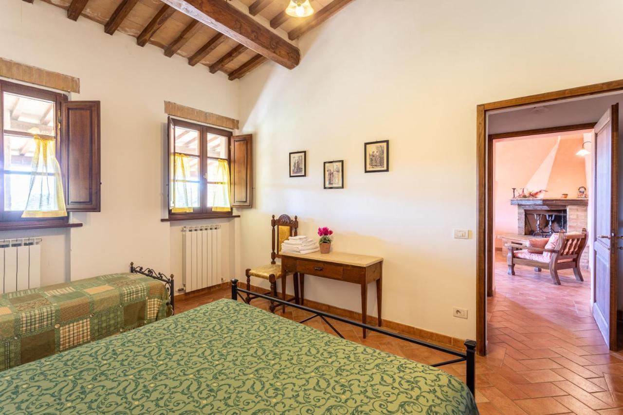 Agriturismo S. Eurosia Монтальчино Экстерьер фото