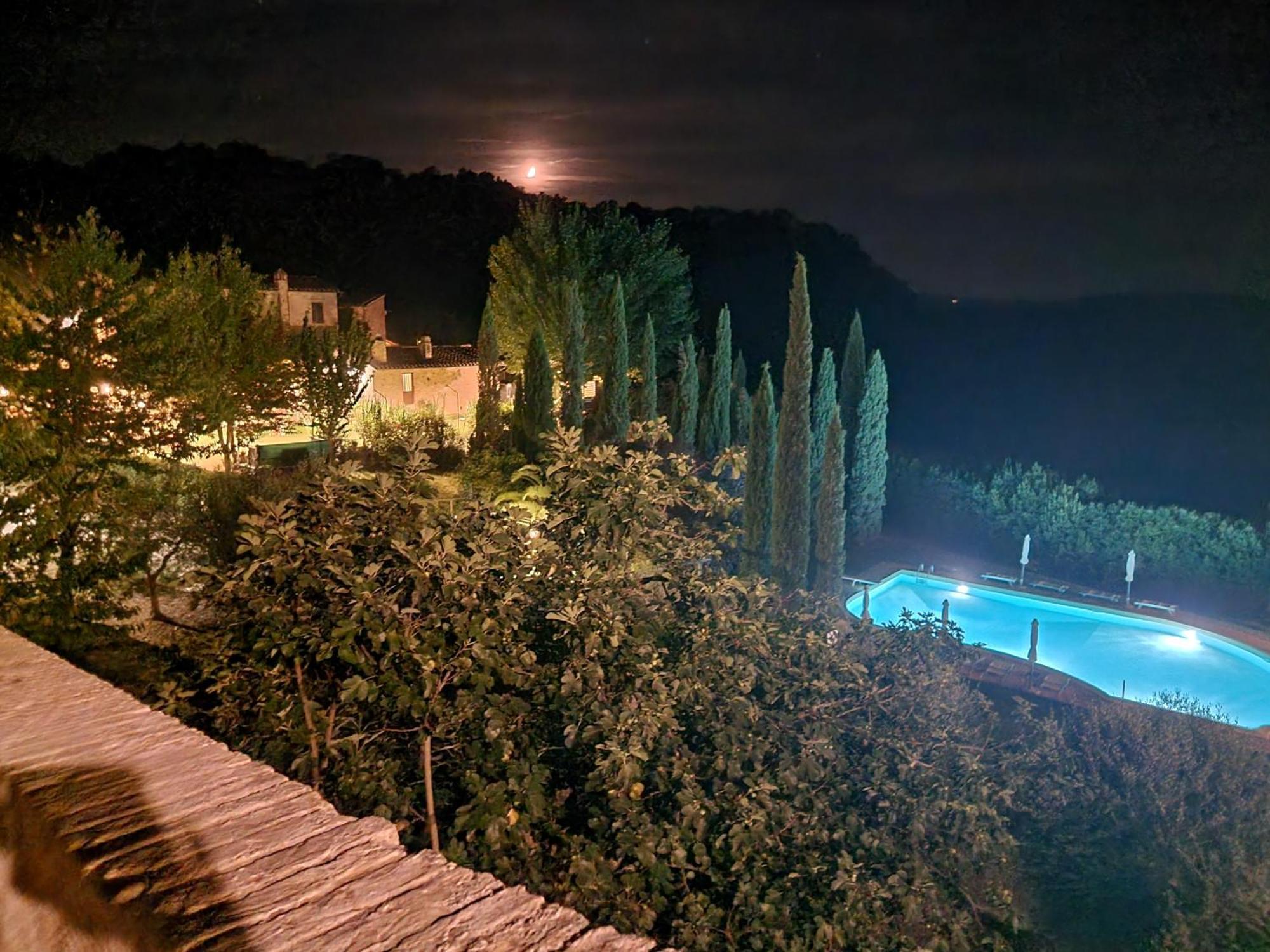 Agriturismo S. Eurosia Монтальчино Экстерьер фото
