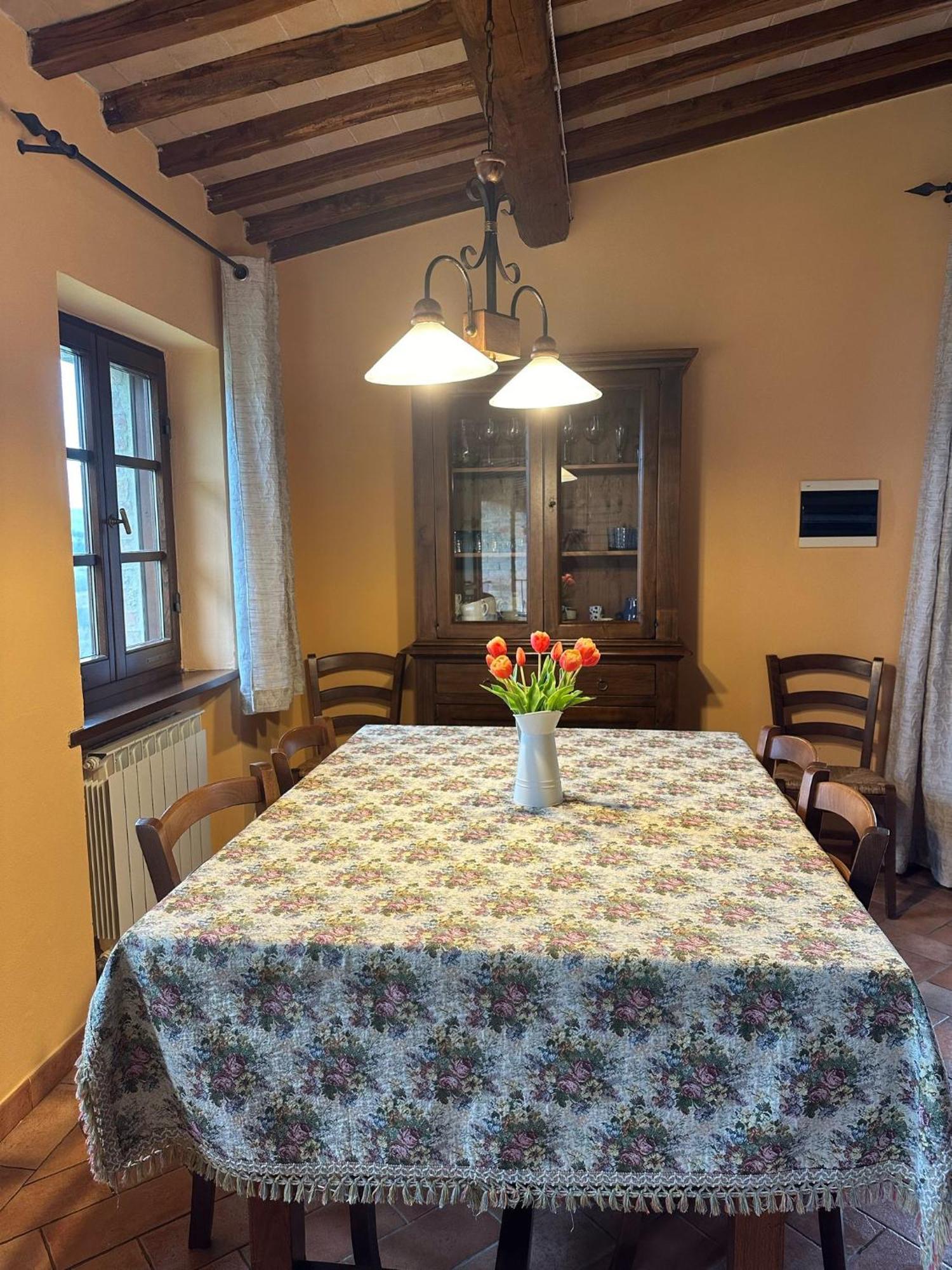 Agriturismo S. Eurosia Монтальчино Номер фото