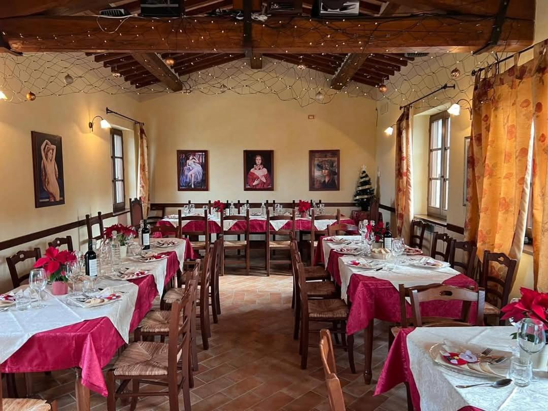 Agriturismo S. Eurosia Монтальчино Экстерьер фото